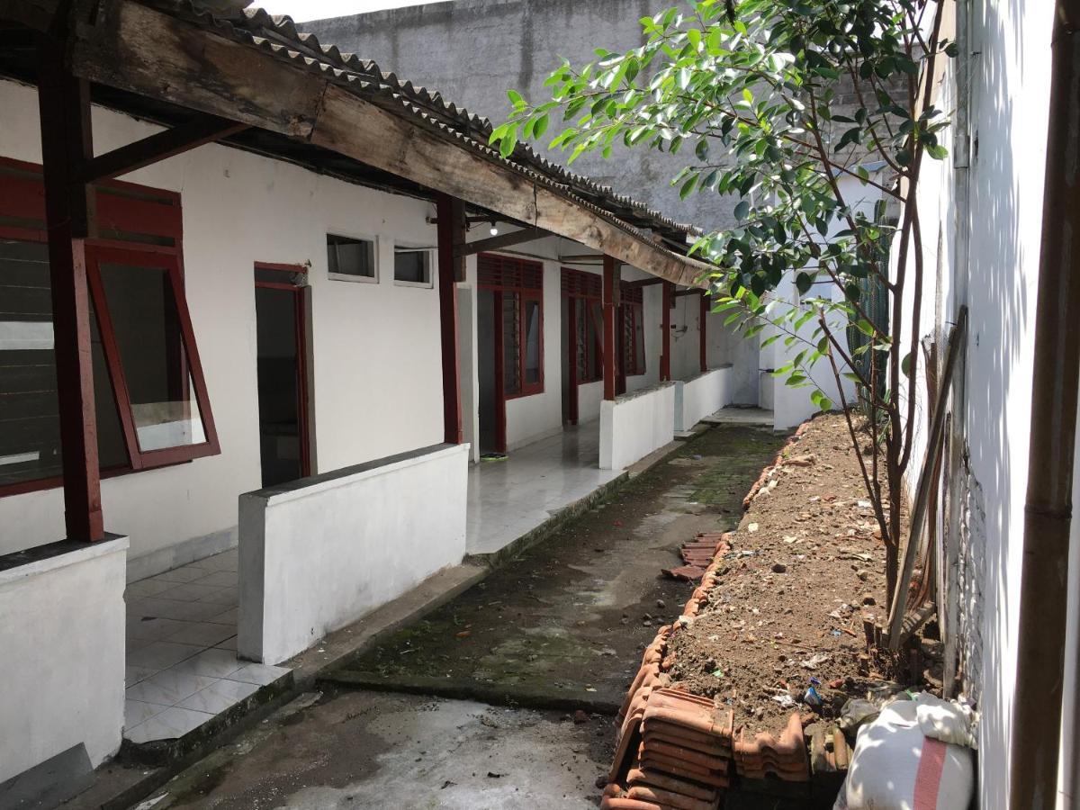 Tambak Bayan Guesthouse Kejayan Екстер'єр фото