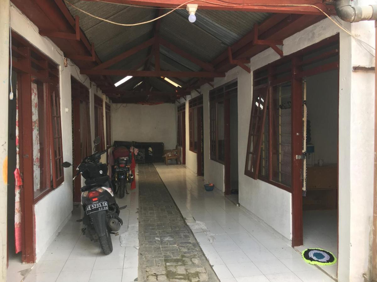 Tambak Bayan Guesthouse Kejayan Екстер'єр фото